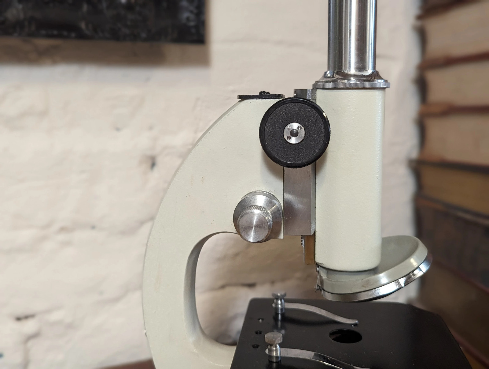Vintage Paralux 640 Service Microscope