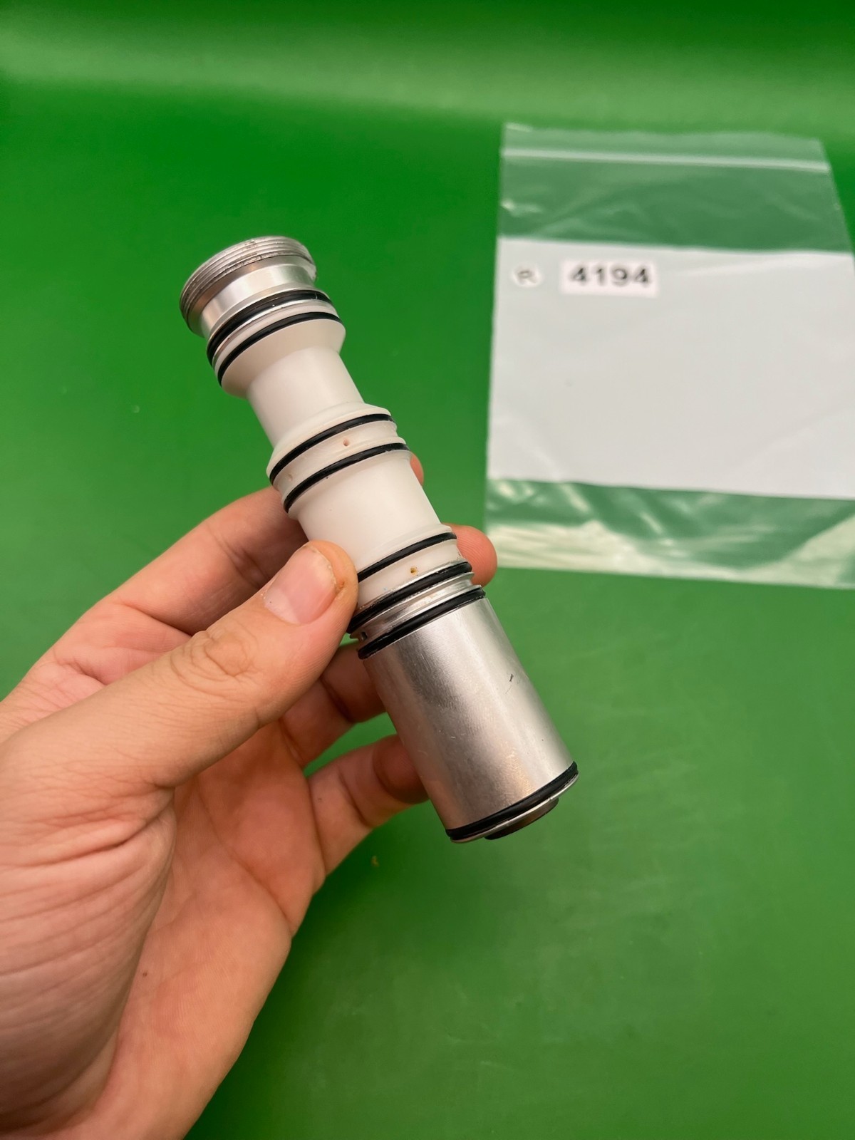 Smart Parts Shocker Bolt Kit Delrin Can