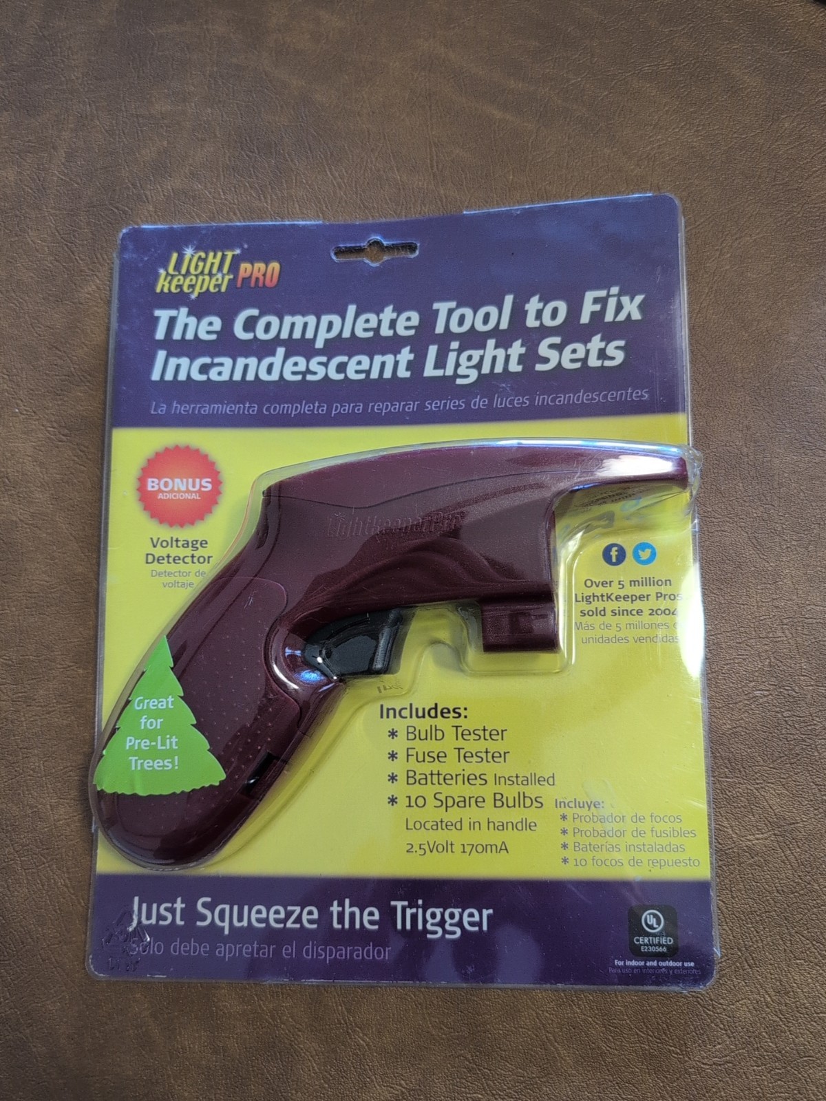 LIGHT keeper PRO Incandescent Light Set Repair Tool Kit w/ Voltage Detector