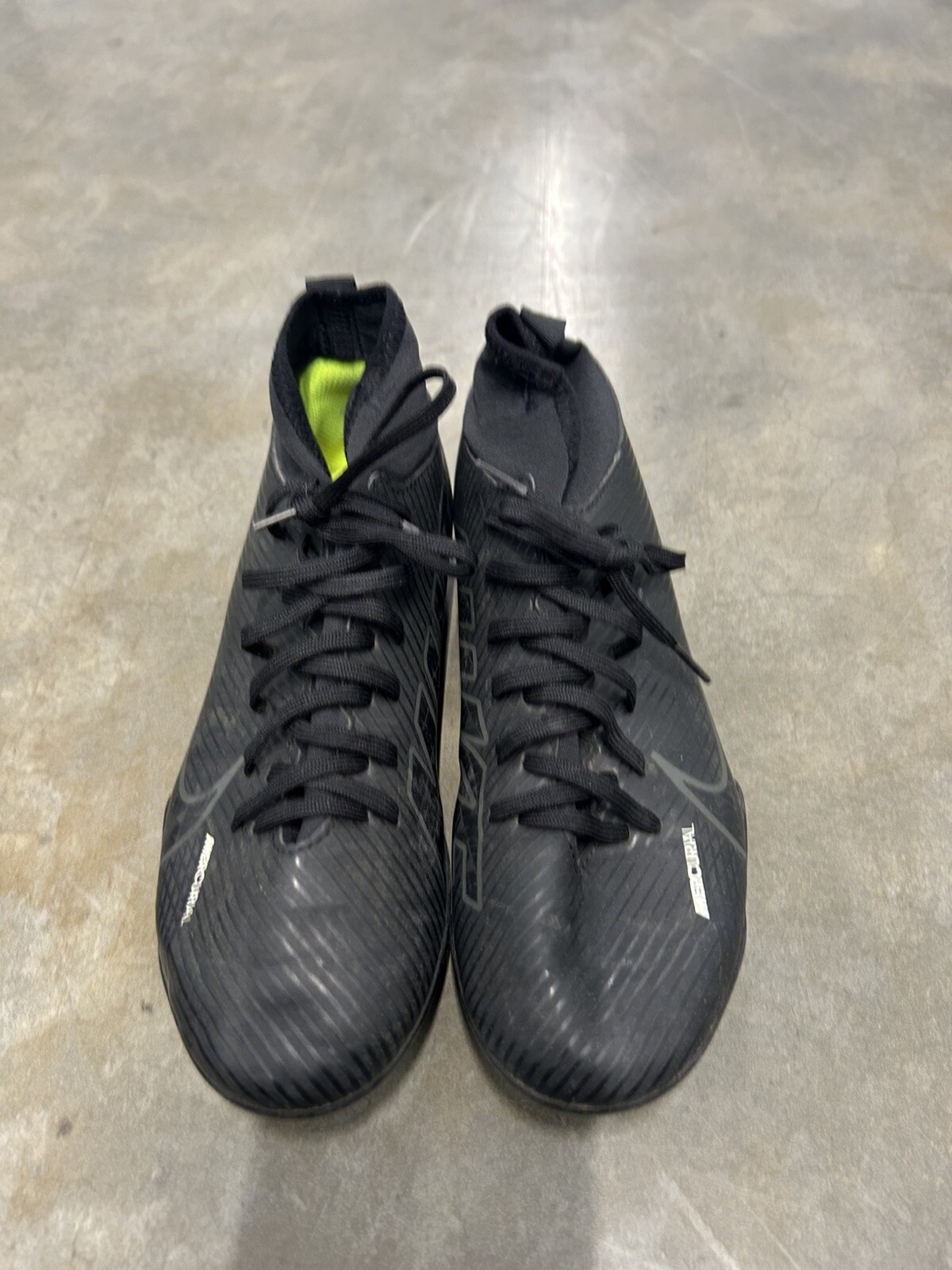Nike Mercurial Soccer Cleats Size 6Y DJ5959-001 Black