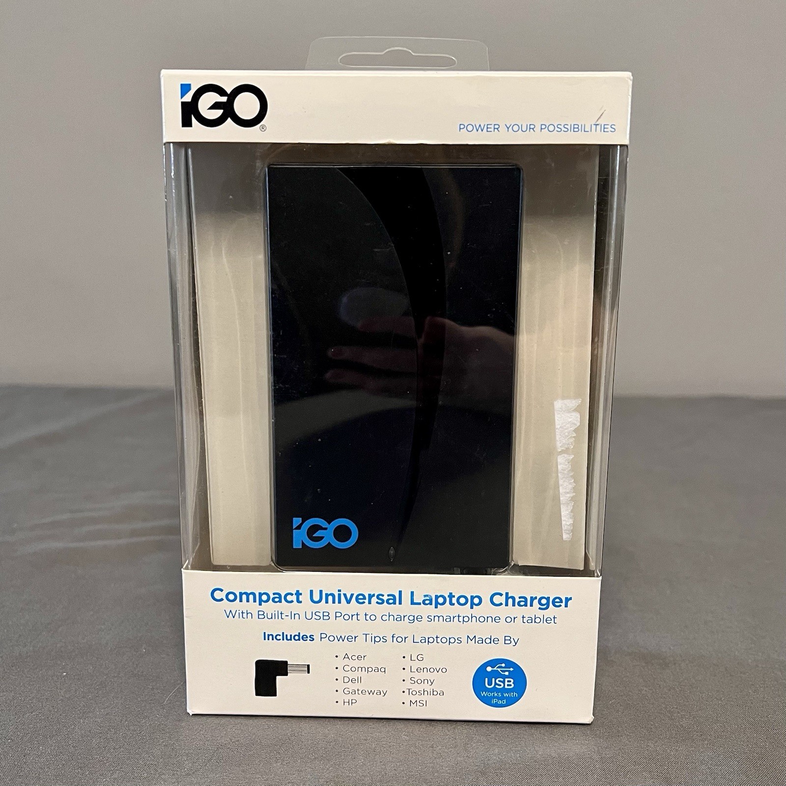 NIB iGo Compact Universal Laptop Charger USB Smartphone iPad iPhone Charger
