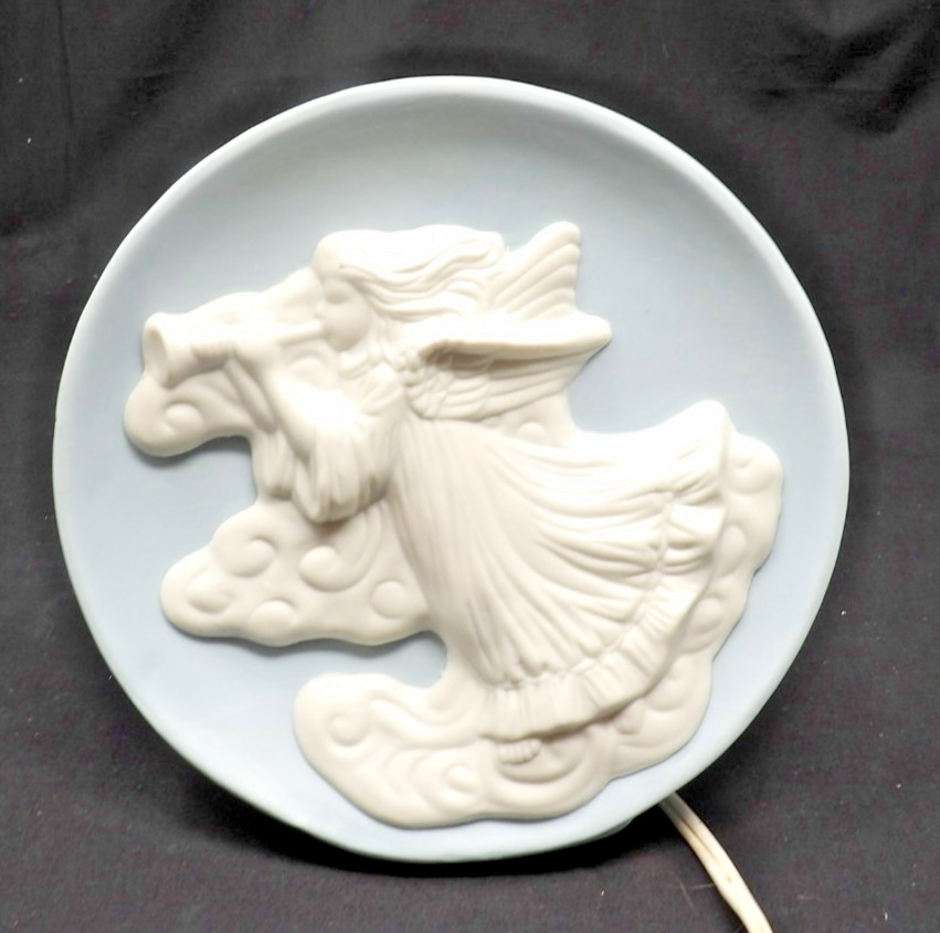 Blue & White Trumpeting Angel Night Light Lamp w/Switch 6 3/4" Tall