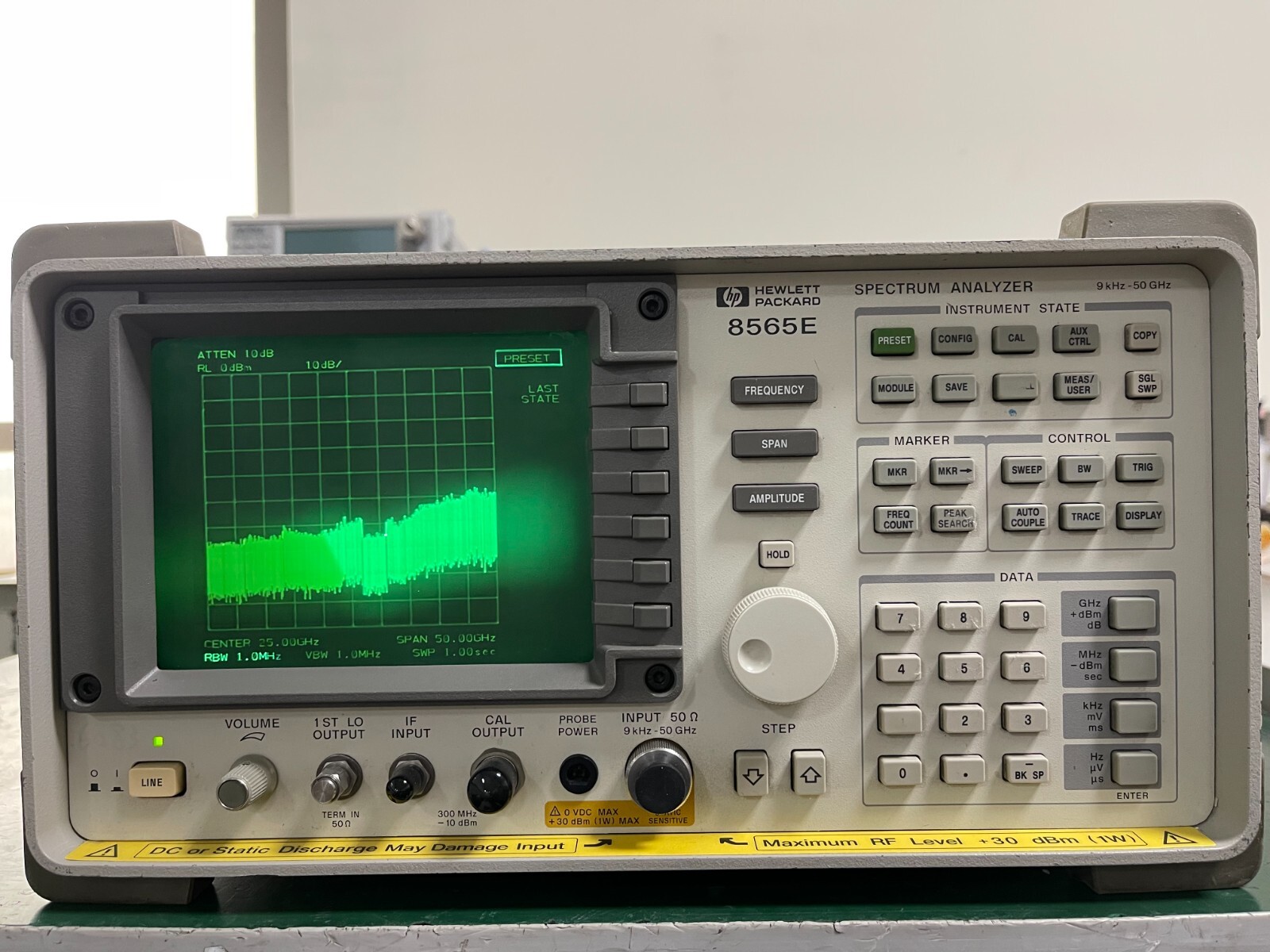 Agilent Keysight 8565E 9KHz - 50GHz Spectrum Analyzer w/ 85620A module_1299