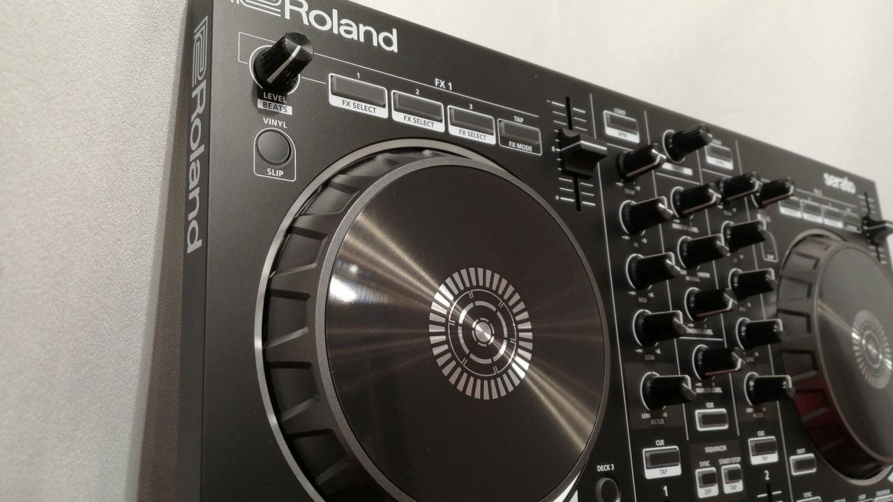 Roland DJ/202 DJ Controller Timecode Ready to Use Pro Edition Used Fully