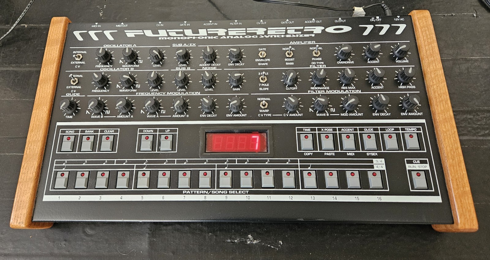 Future Retro 777 Analog Synth
