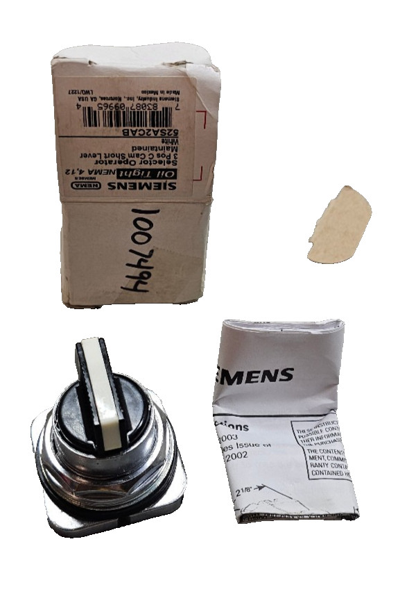 Siemens, 52SA2BAB, Oiltight Selector Switch 3 Pos Short Lever White Button NEW