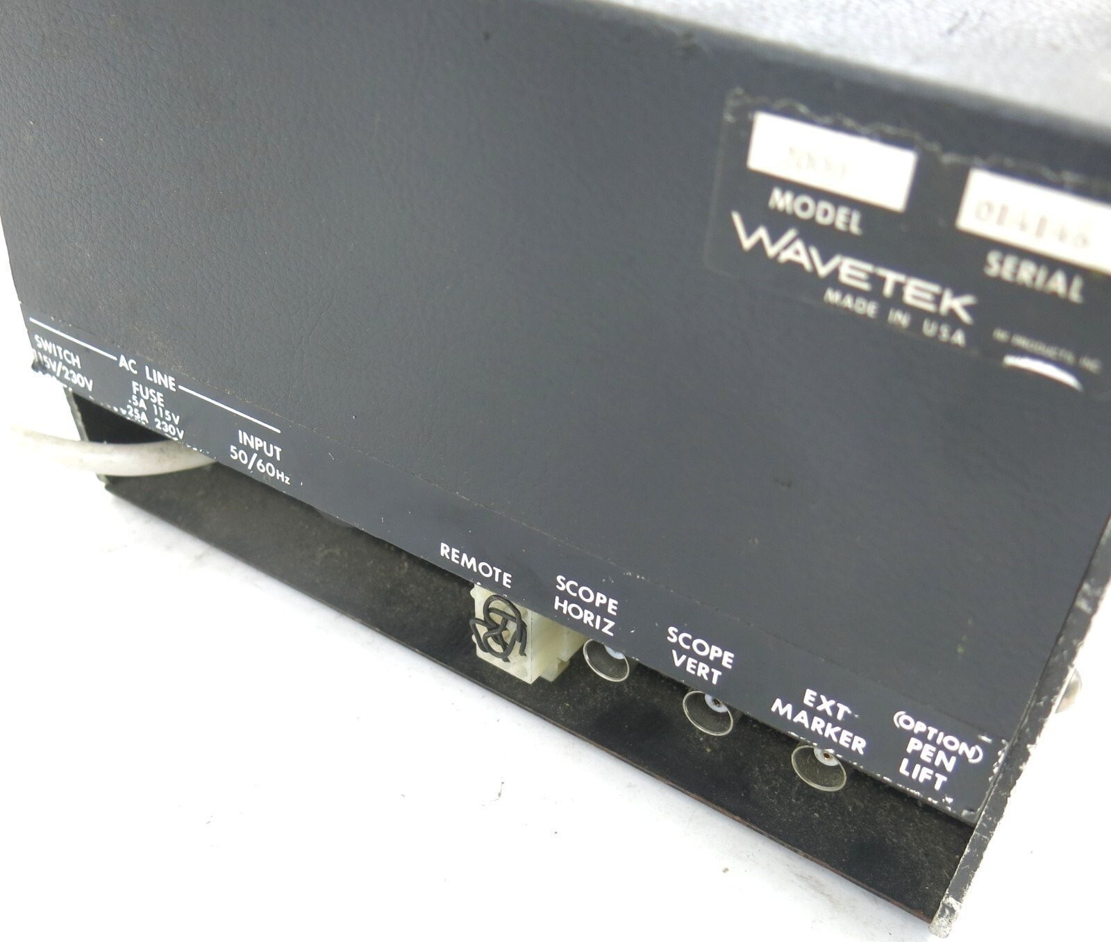 WAVETEK VINTAGE MODEL 2000 SWEEP SIGNAL GENERATOR MADE IN USA Powers On