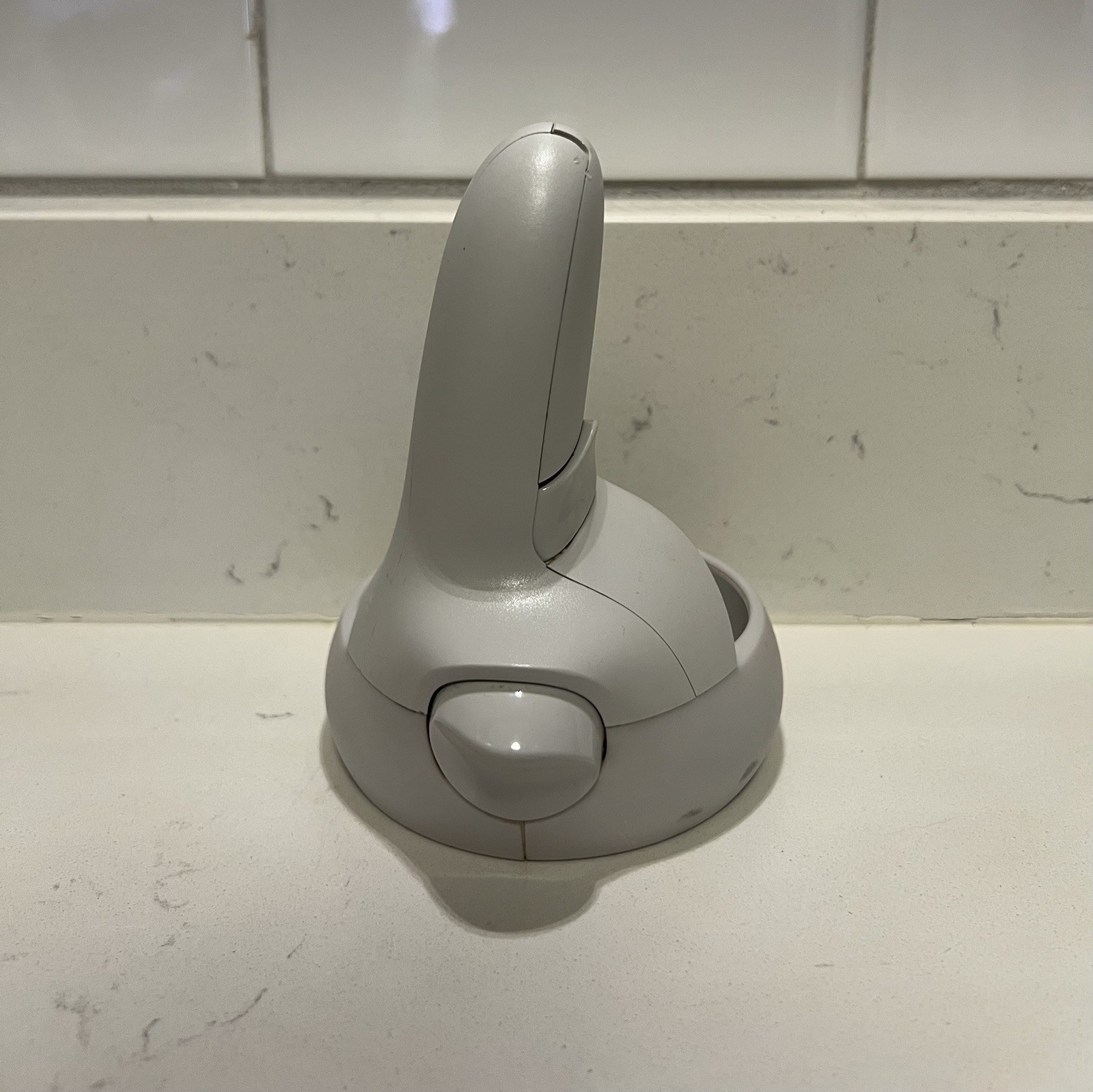 Original Meta Oculus Quest 2 VR - Left Touch Controller Only - READ DESCRIPTION