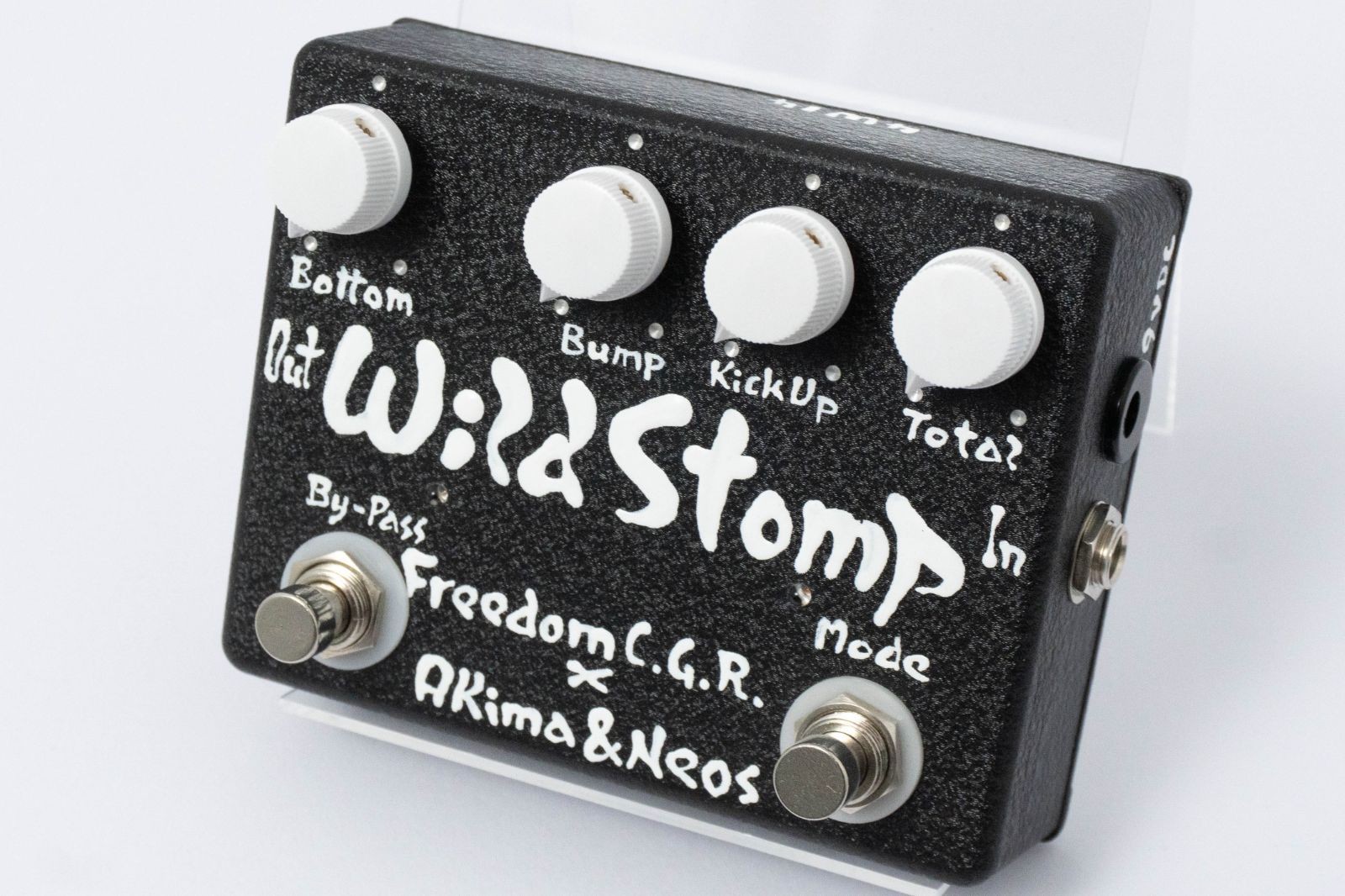 Akima Neos x F.C.G.R Wild Stomp Black 575774