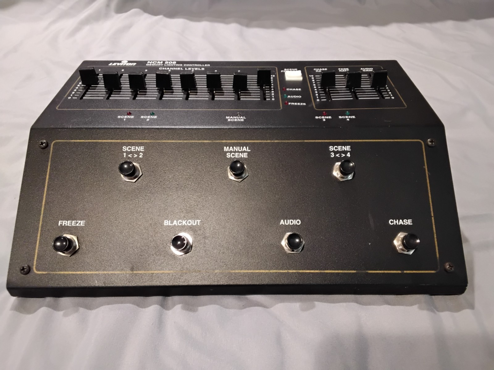 LEVITON NCM 508 Microplex Memory Lighting Controller
