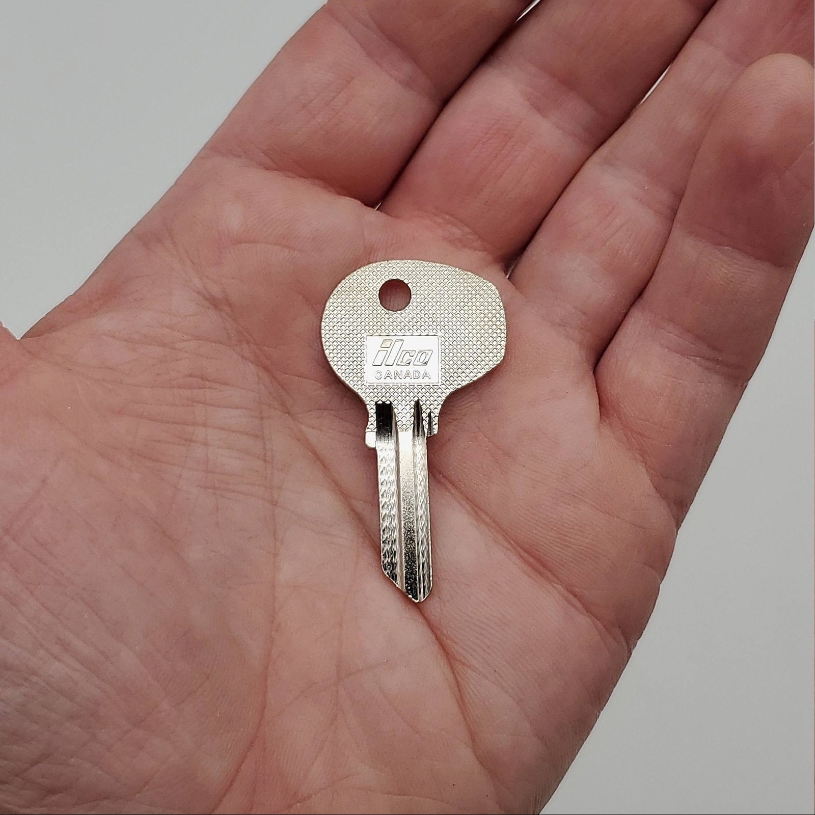 2x Ilco 64K Key Blanks for Older Porsche, Vauxhall, Volkswagen Vehicles