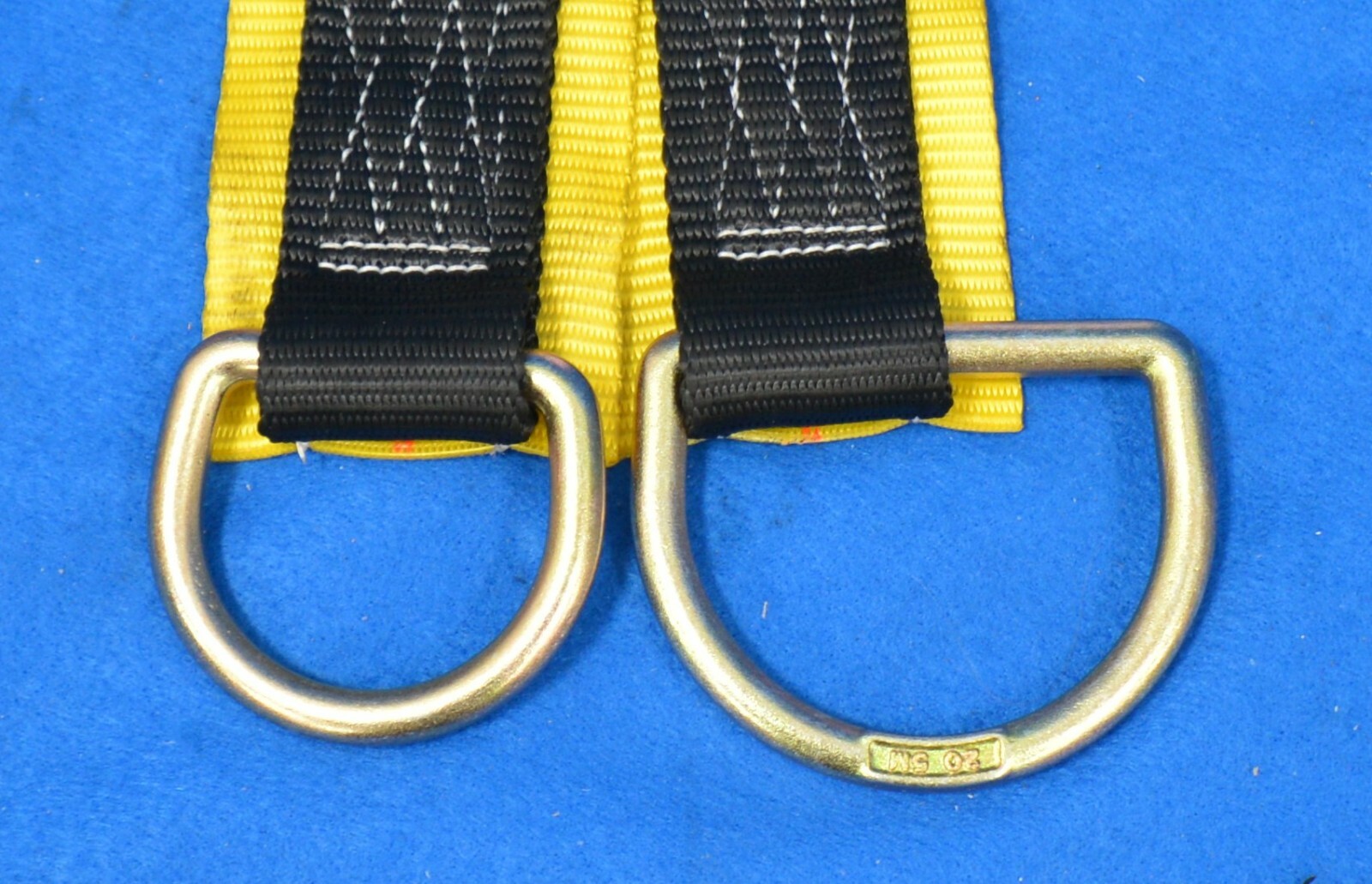 CONDOR 19F391 Pass-Through Cross Arm Strap