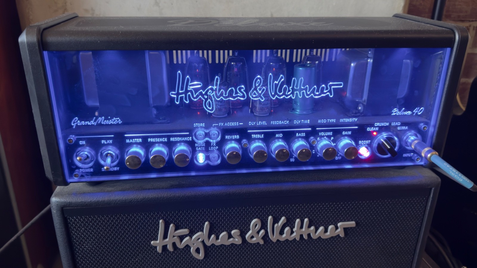Hughes & Kettner TubeMeister 40 Deluxe - 40-/20-/5-/1-watt Tube Head