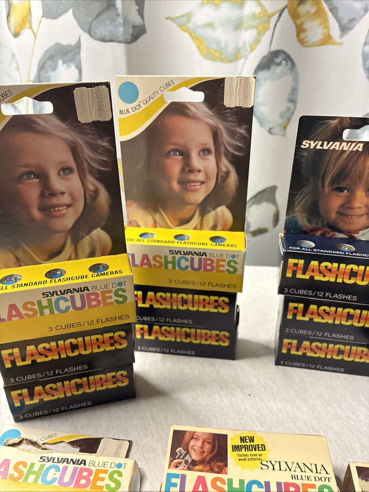 Vtg Sylvania Flashcubes Blue Dot 22 Boxes (3) cubes (12) flashes 264 Flashes
