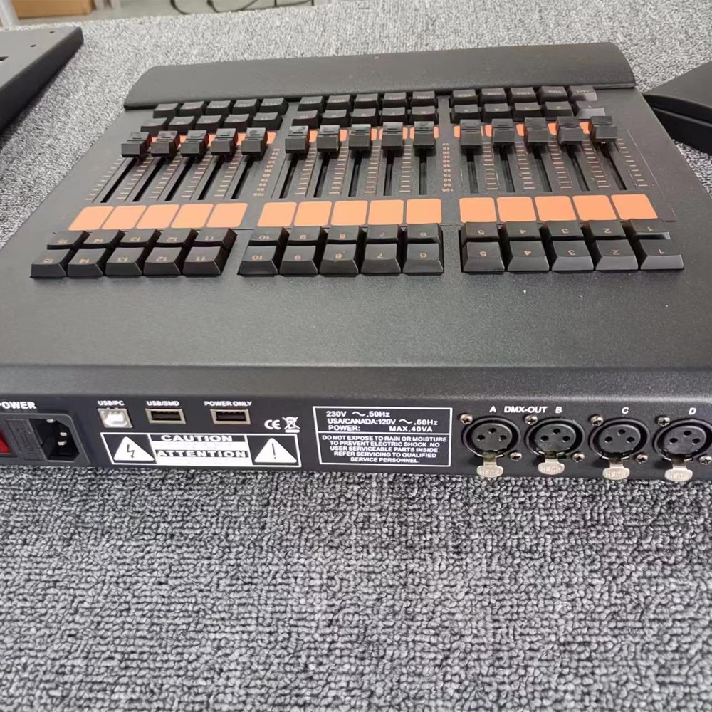 Fader Wing Console with Fligth Case Stage Lights Controller DMX for MA2