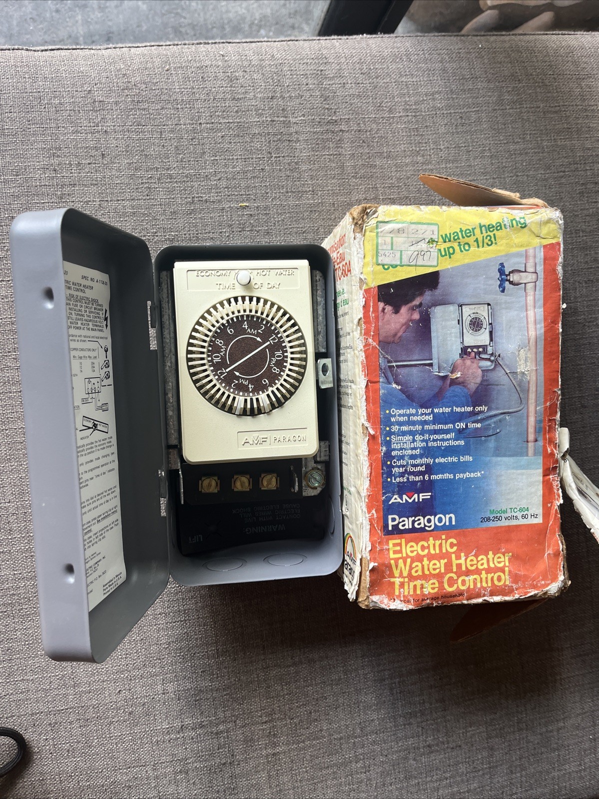Paragon Model TC-604 24 Hour Time Controller - 208-250 volts 60 Hz 25 amps (READ
