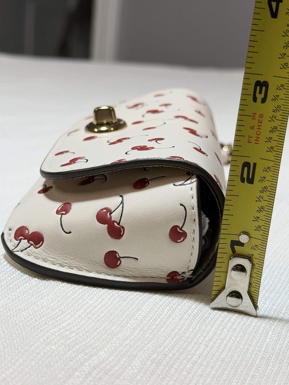 COACH Turnlock Sunglass Case 🍒 Cherry Print - Gold/Chalk Multi - NWT CFA49