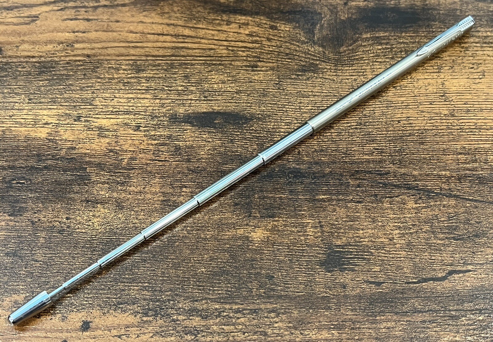 Parker Pointer VTG 25" Telescoping LTV Electrosystems Inc. Logo Garland Division