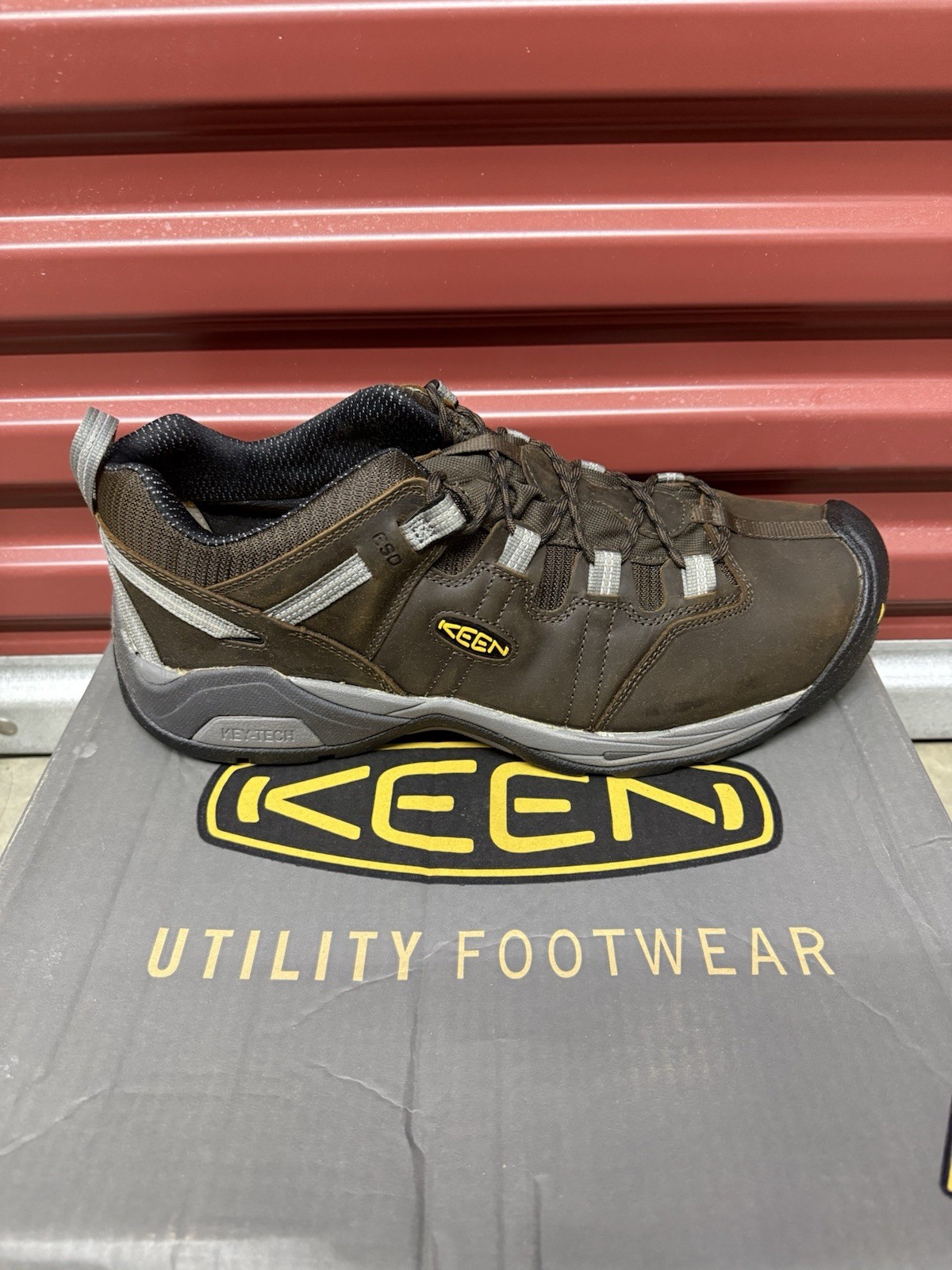 NEW KEEN Utility Men’s Sizes Detroit XT Low Steel Toe Work Shoe ESD 1020035