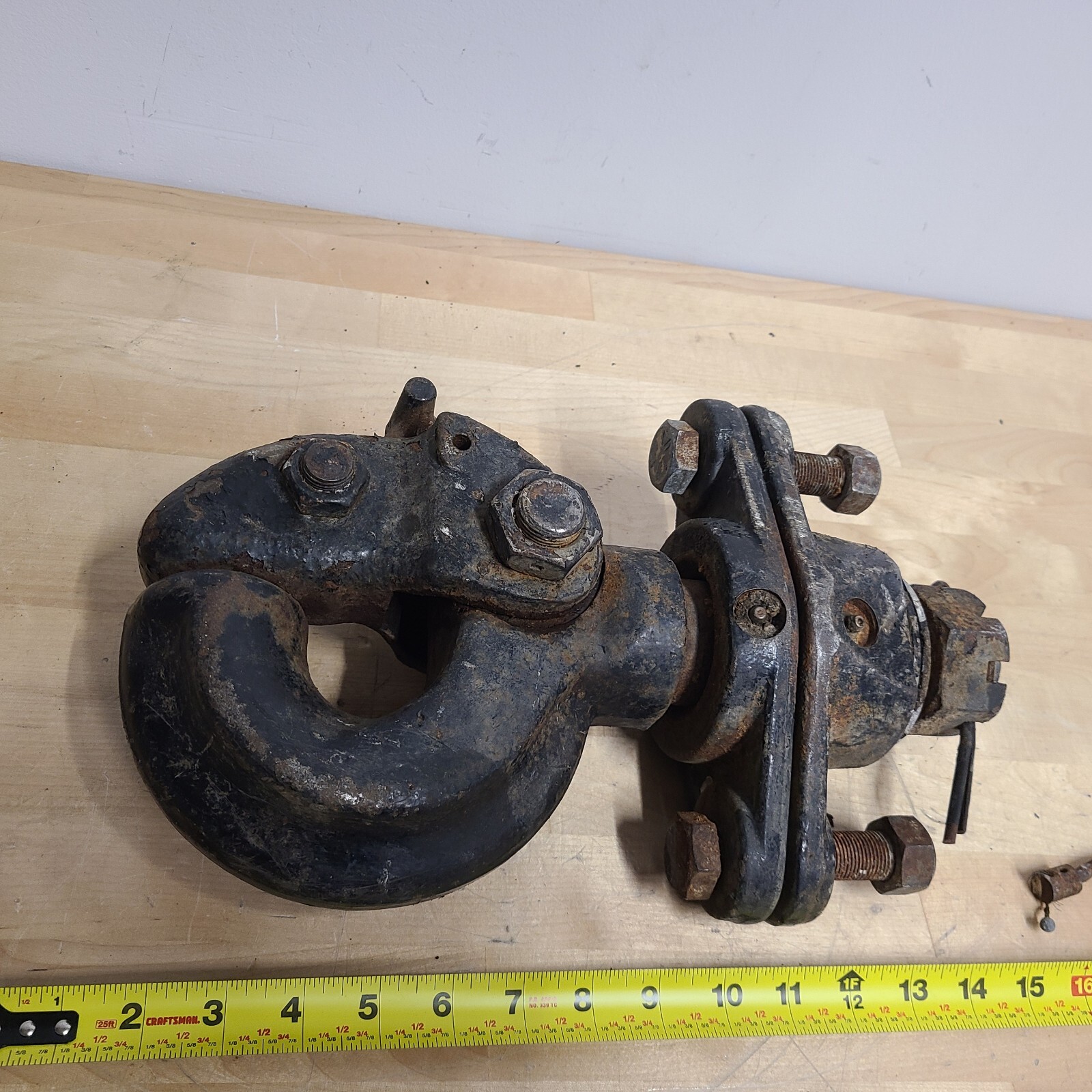 Heavy Duty Military Type Swivel Mount Pintle Hitch "Humvee"  US Pintle Hook