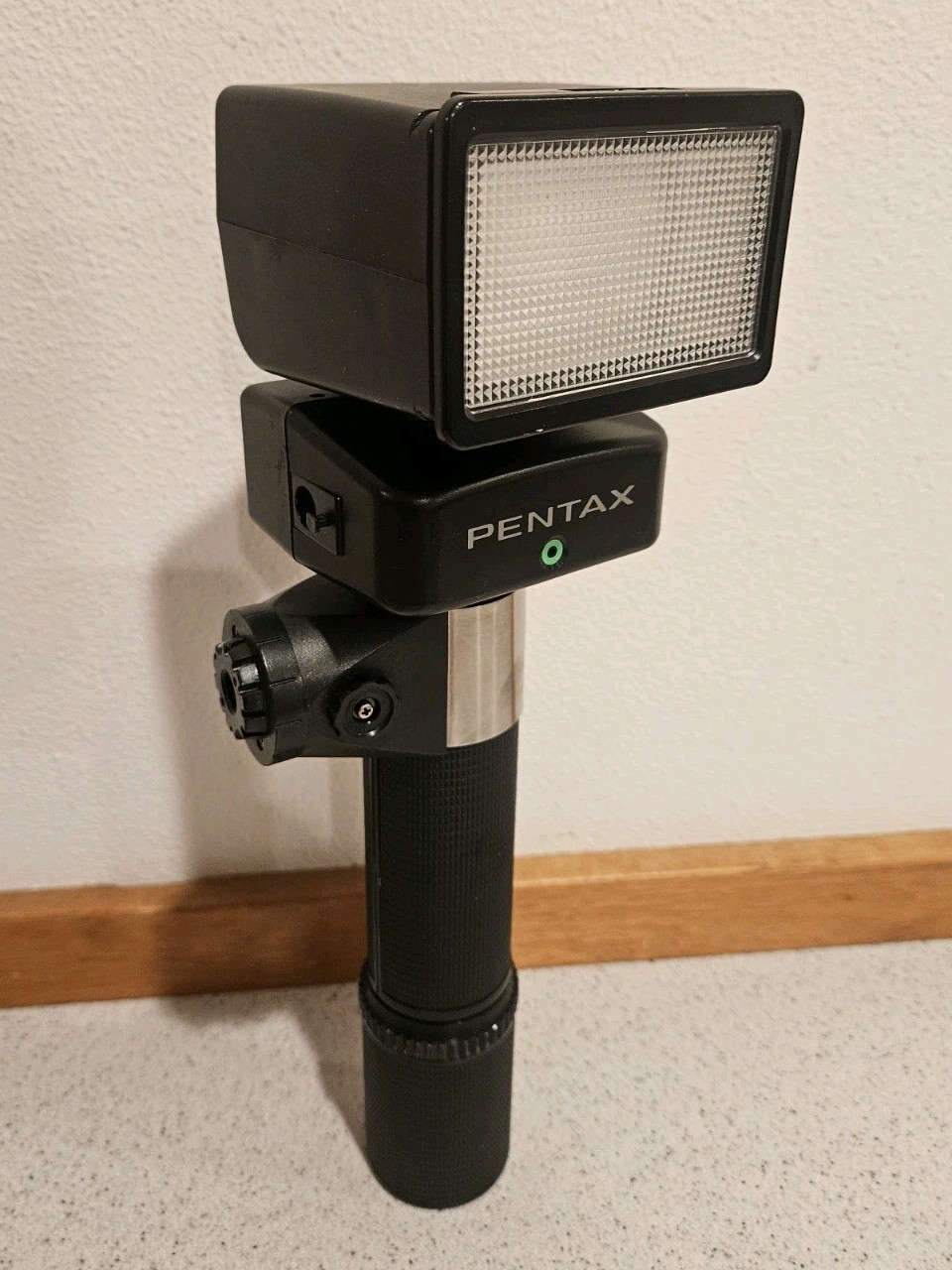 Pentax AF400T, hammerhead Flash Light Diffuser UNTESTED