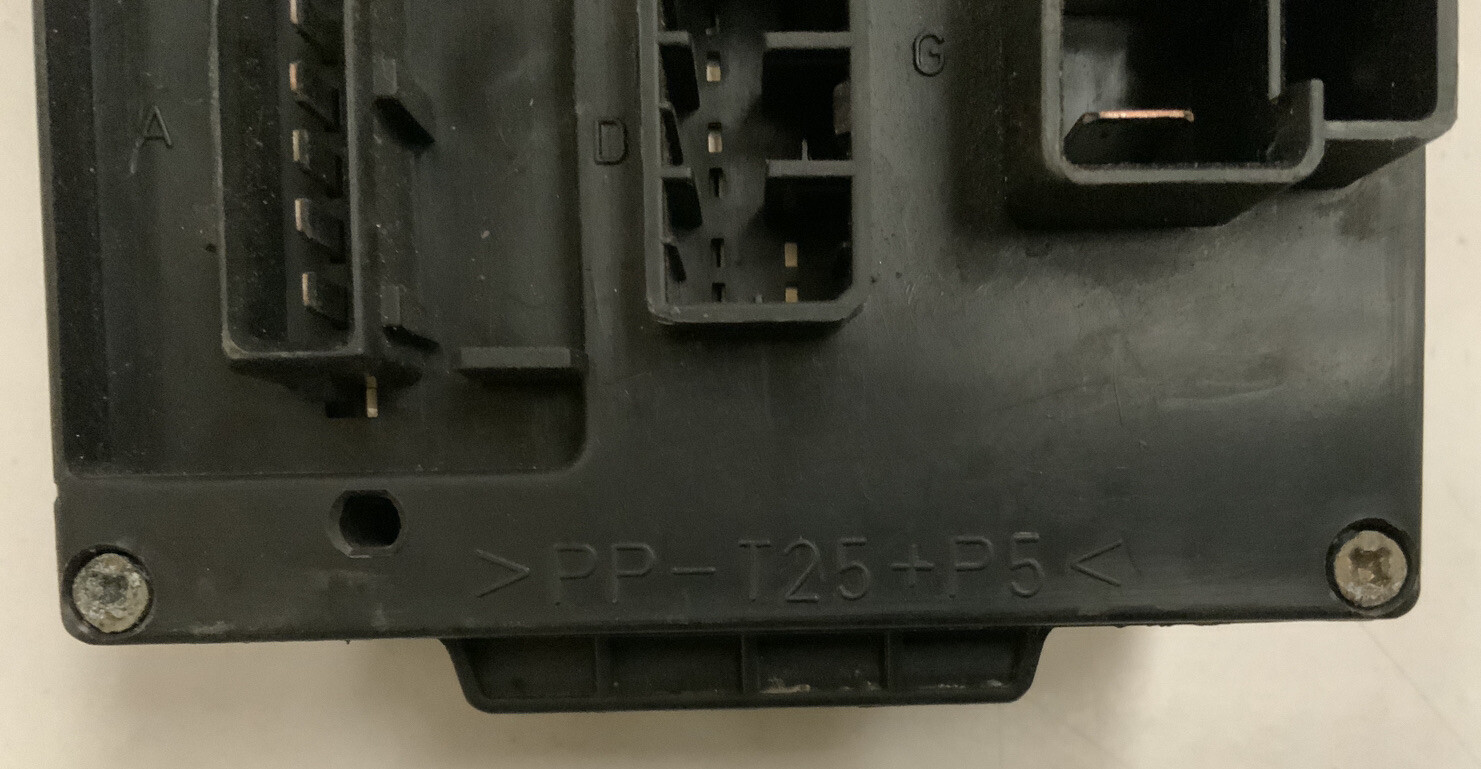 Iveco 75E17 fuse board PP T25 + P5