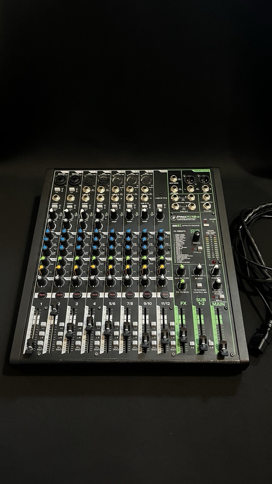 Mackie ProFX12v3 12-Channel Pro Effects Mixer