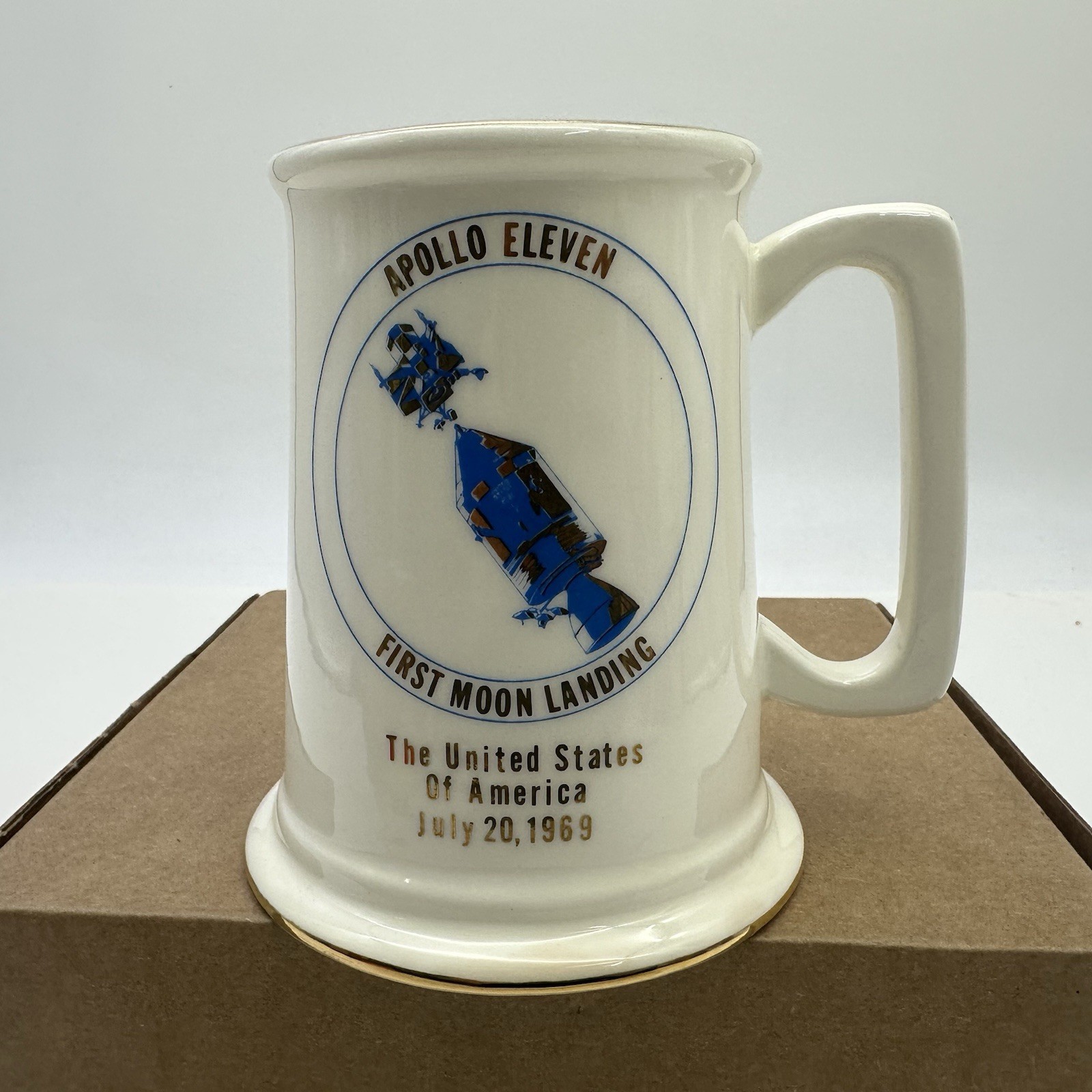 1969 APOLLO 11 1st MOON LANDING MUG VINTAGE Commemorative Florence Ceramics USA