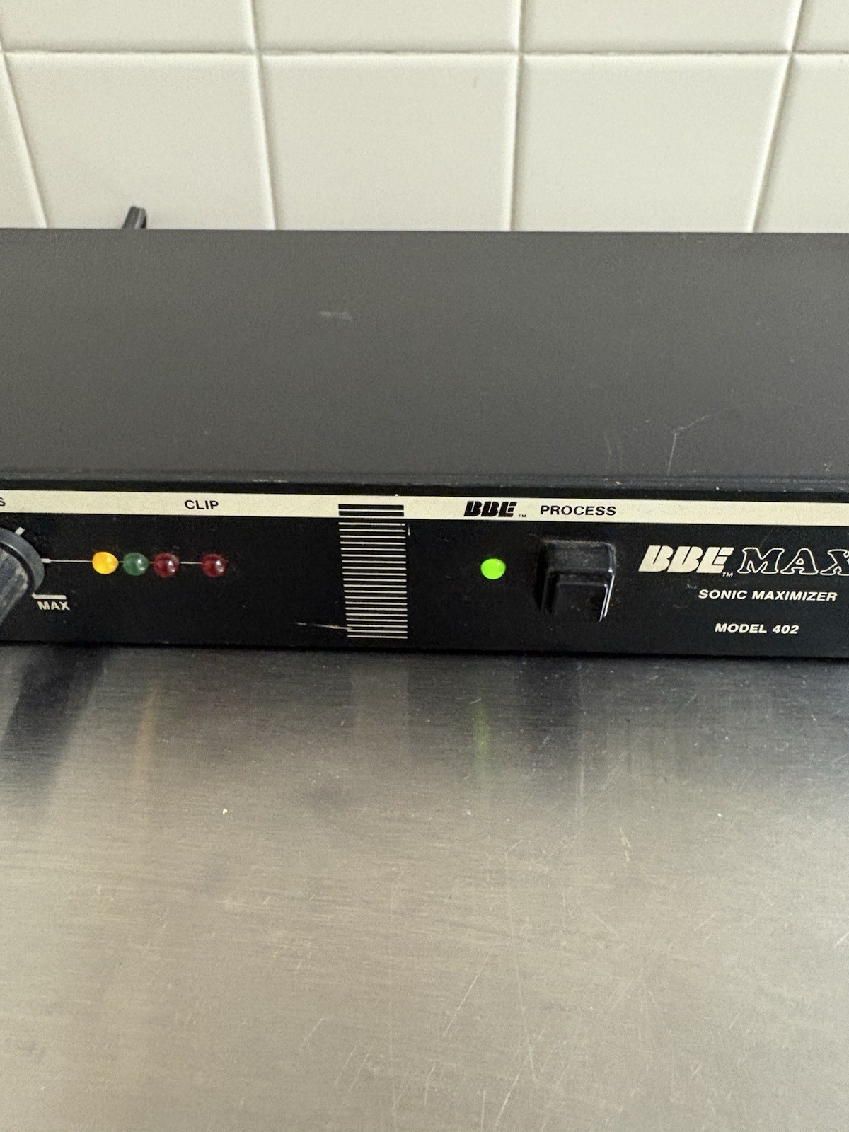 BBE MAXIE 402 STEREO SONIC MAXIMIZER SIGNAL PROCESSOR - TESTED AND WORKS
