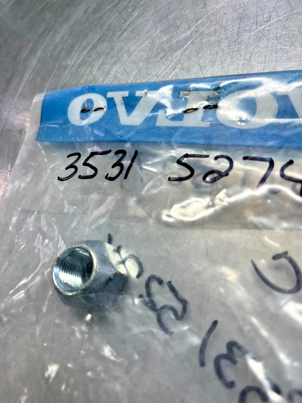 35315274  Genuine OEM  VOLVO   WHEEL NUT   VOE 35315274