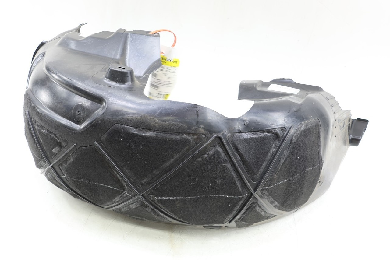 NEW OEM GM Passenger Side Rear Wheelhouse Liner 22885774 Chevrolet Malibu 13-15