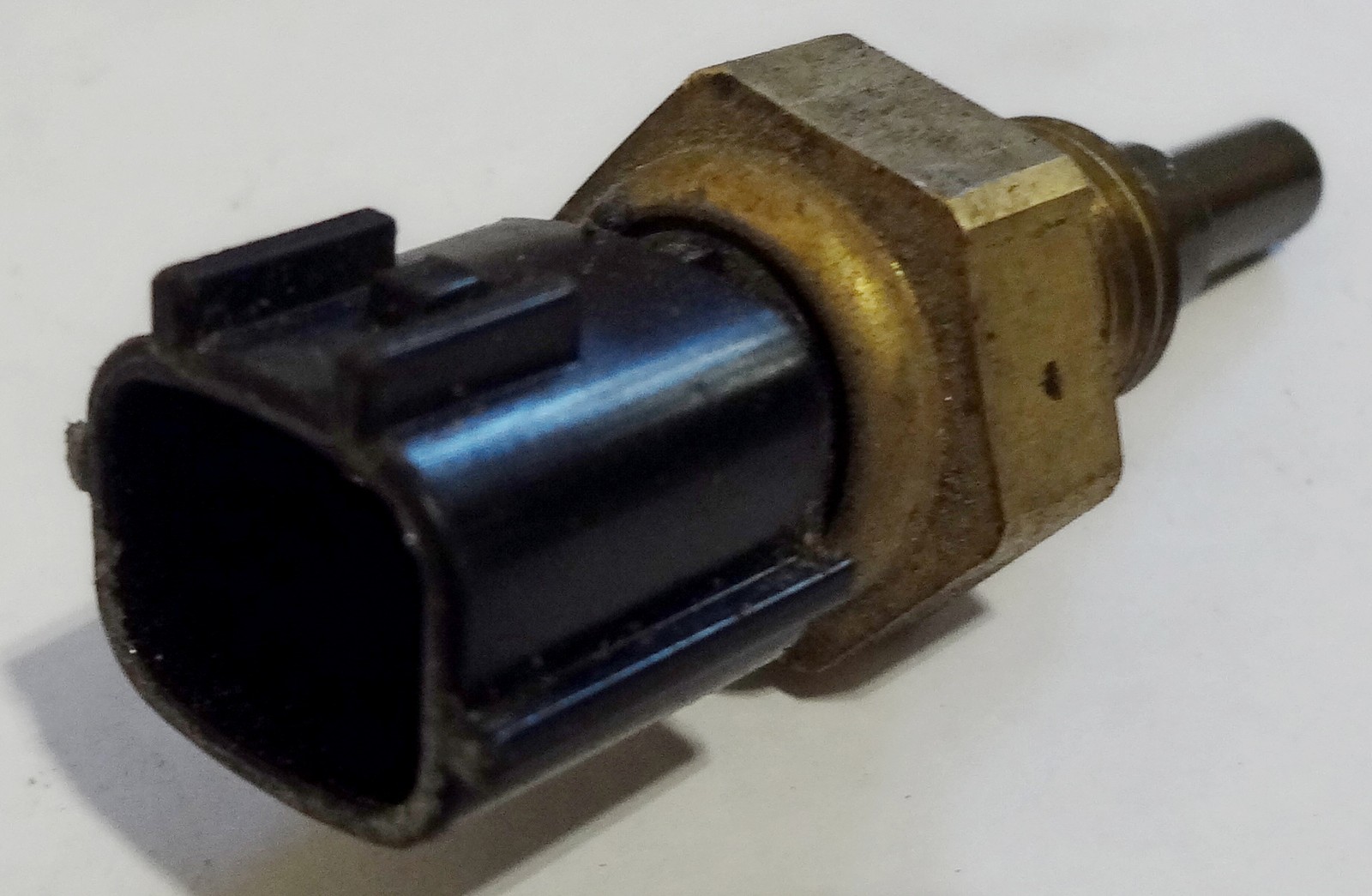 Subaru Forester Engine Coolant Temperature Sensor 22630AA230 Genuine OEM