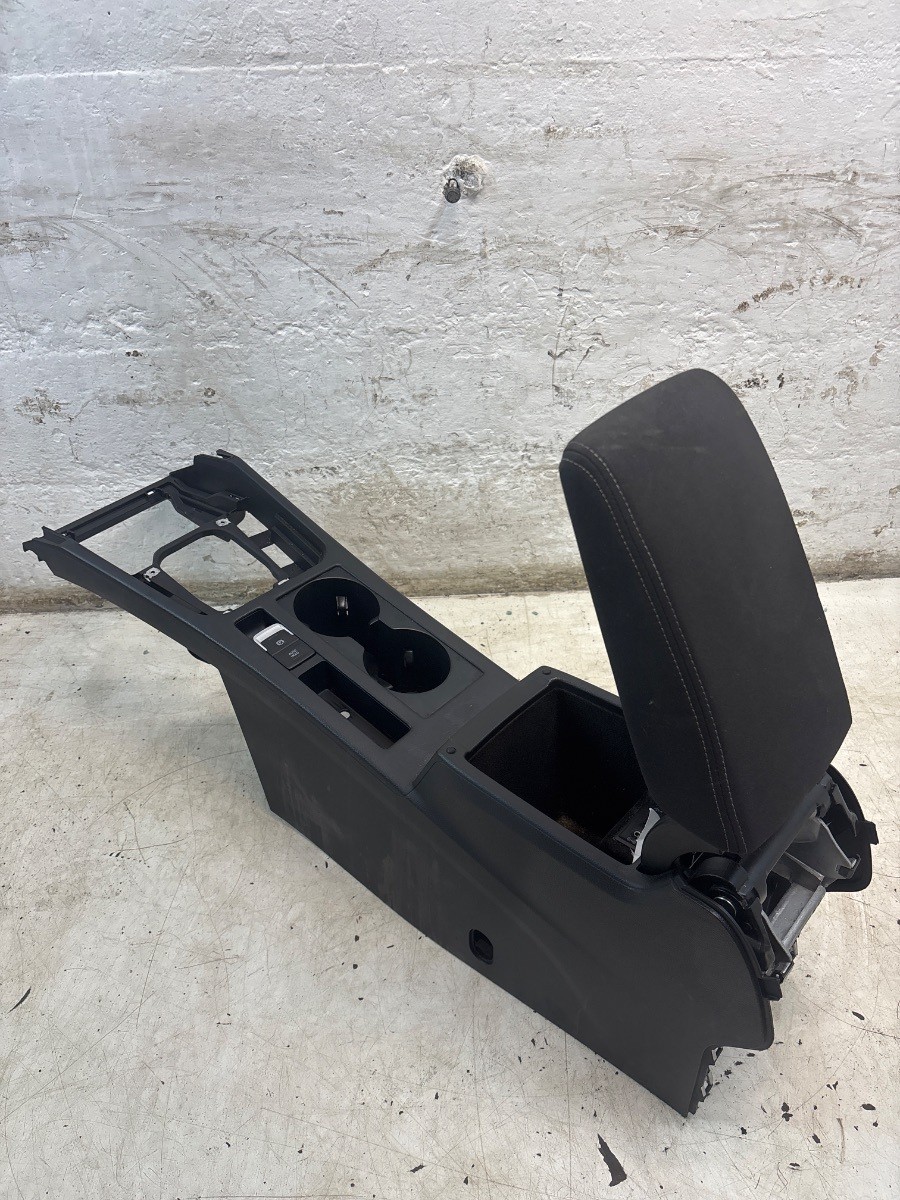 Volkswagen Passat B8 (2015-2019) Centre Console & Armrest 3G2863241C