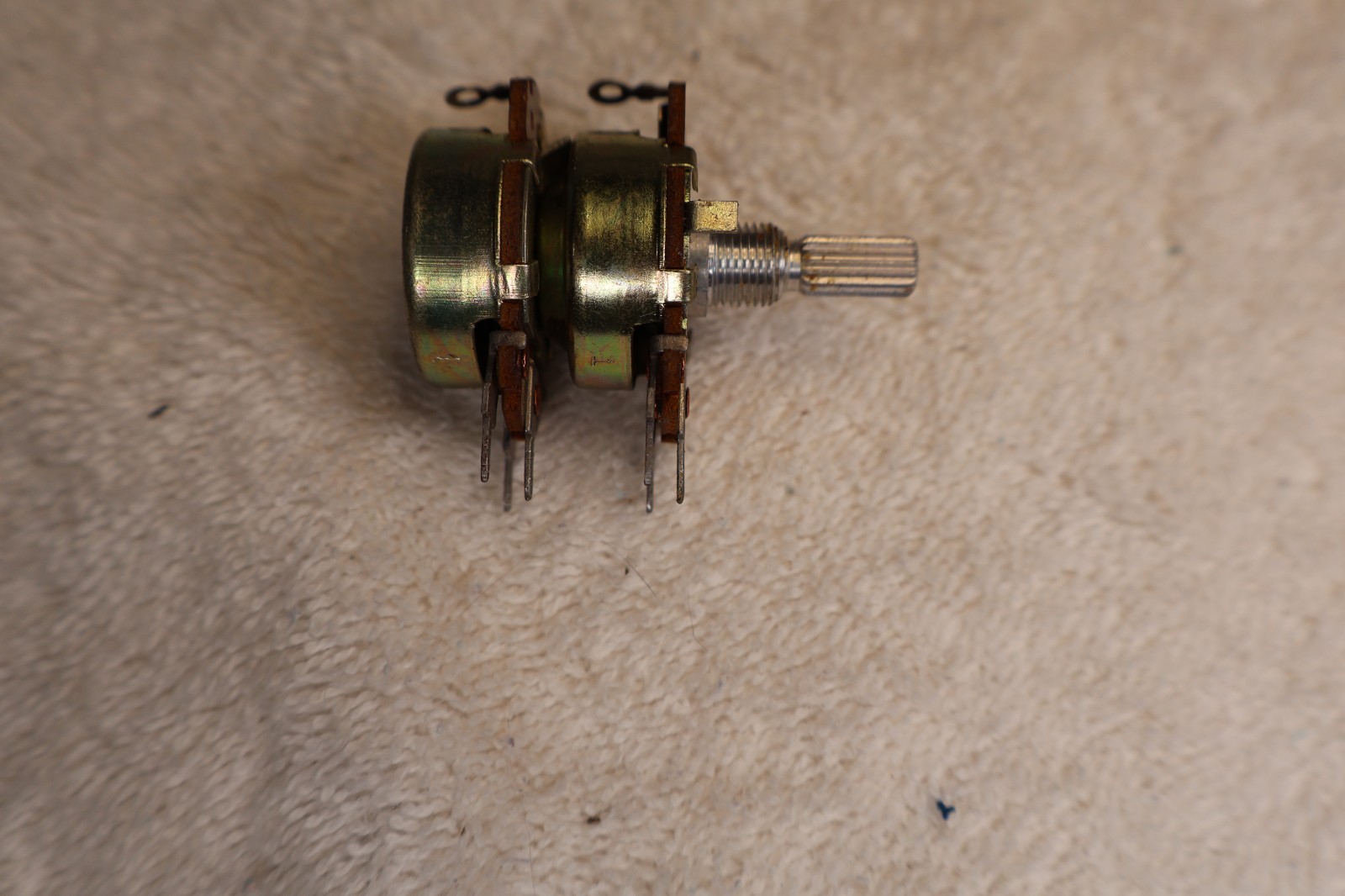 NOS 50K Ohm Volume Potentiometer with Loudness Tap (PCB Mount)