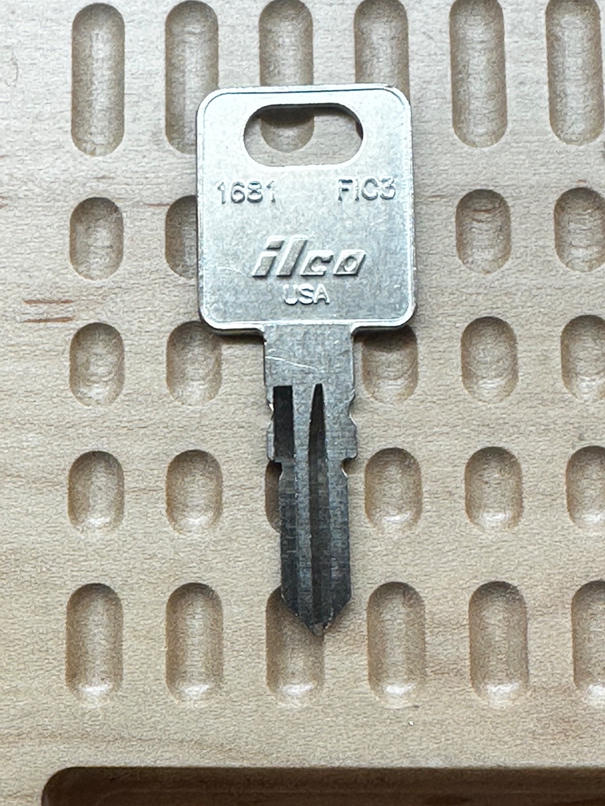 EZ Ilco 1681 FIC3 USA Key Blank