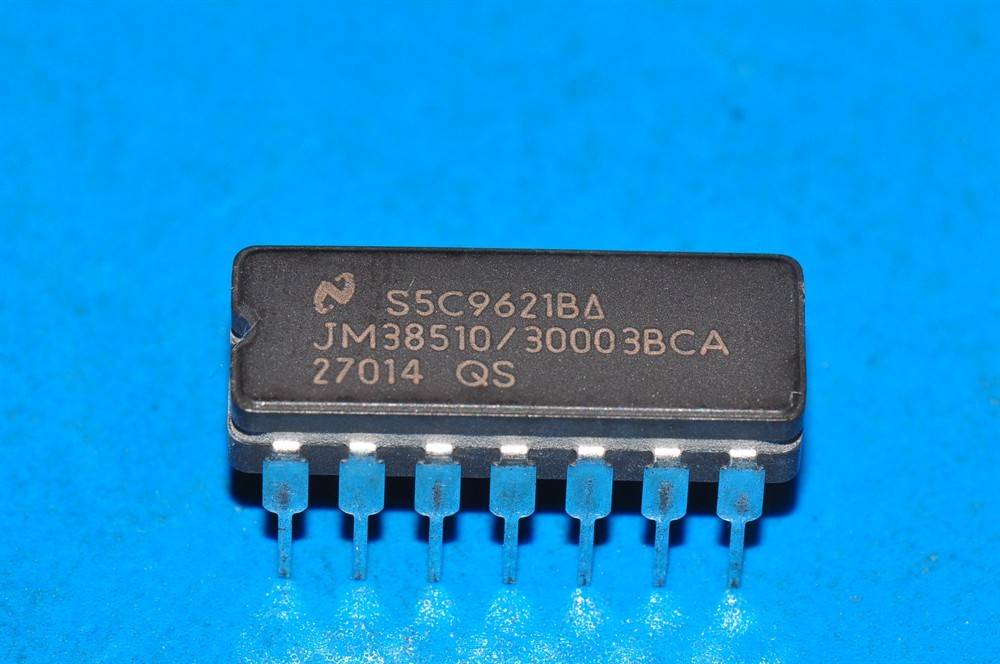 New (16pcs) JM38510/30003BCA NATIONAL SEMI IC MIL-Spec