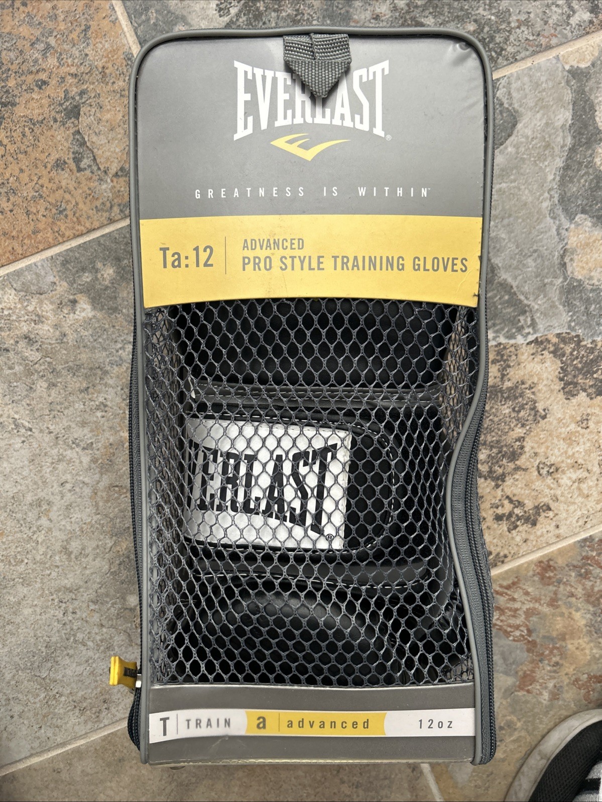 Everlast TA 12 Advanced Pro Style Training Gloves 14oz Black Pro Gloves