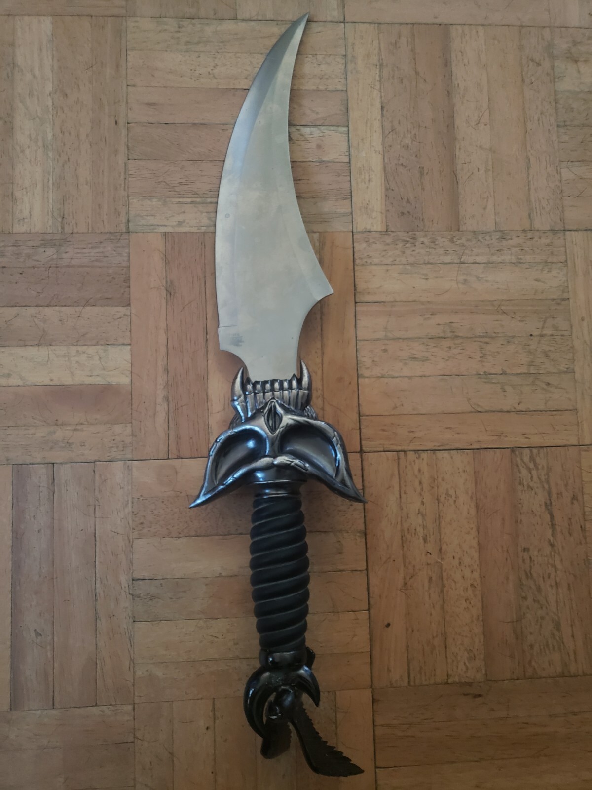 Skull Dagger