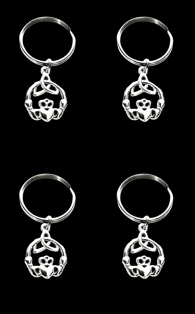 4 PCS Notre Dame Fighting Irish Ireland Claddagh Keychain Set