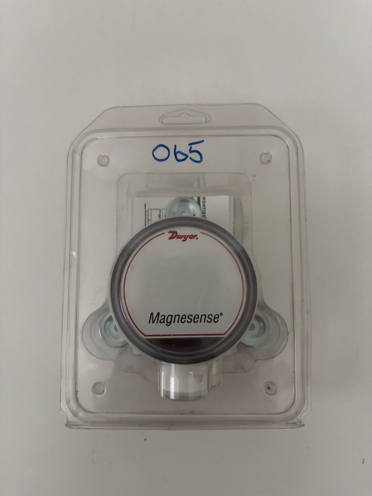 NEW Dwyer MS-131 Differential  Pressure Sensor