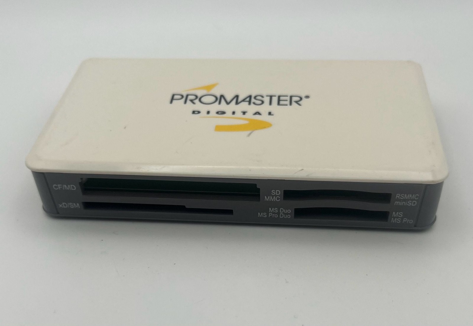 ProMaster Digital Multi-Format Memory Card Reader (Code 6398) (A)