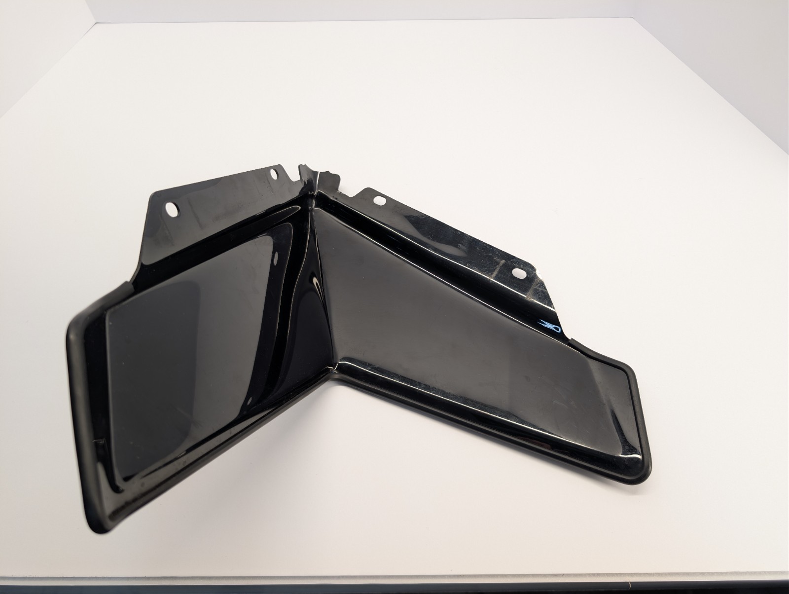 5451214 - 2015-2022 Polaris Low Windshield Glossy Black