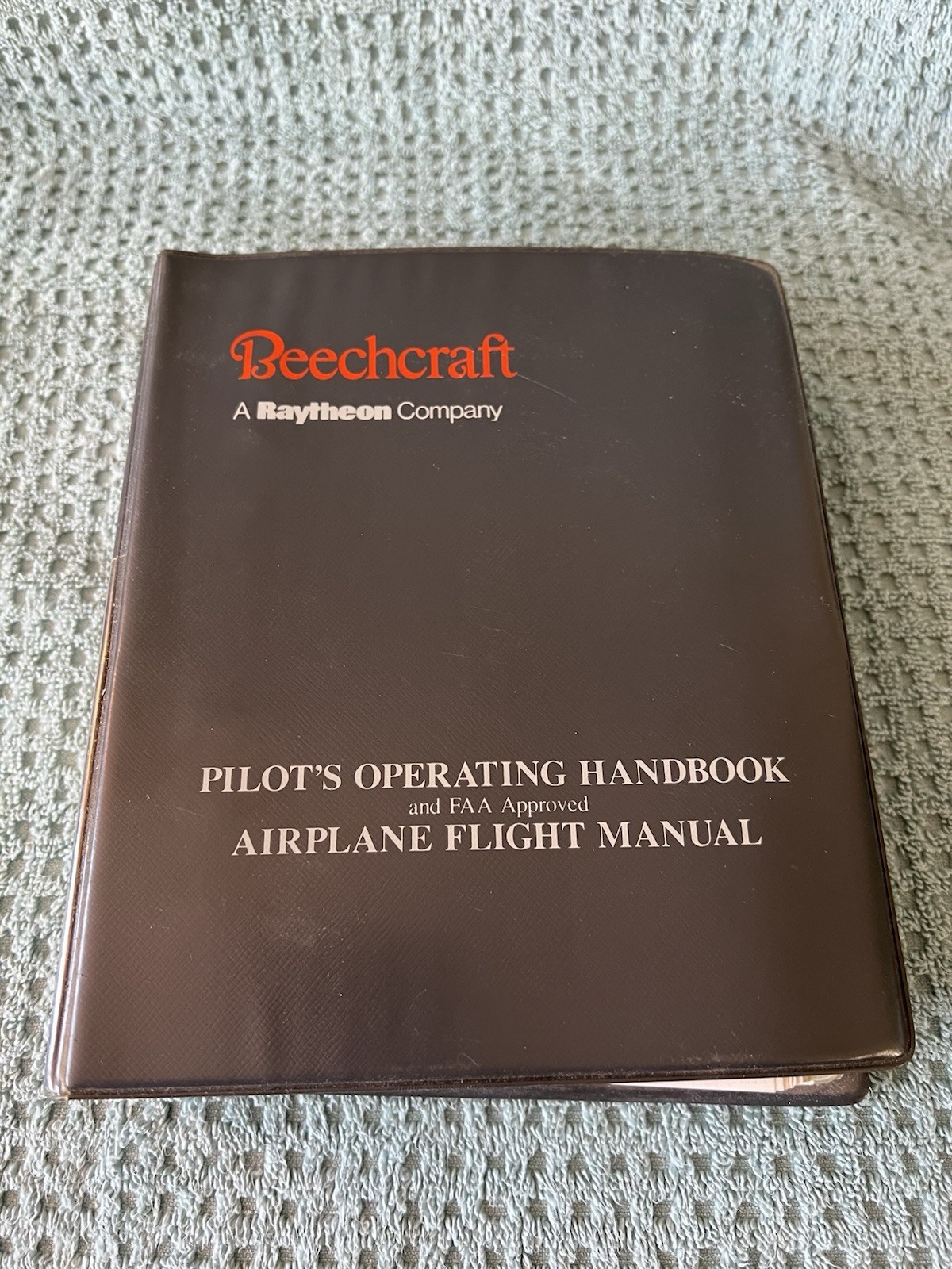 Beechcraft Duchess 76 Pilots Operating Handbook P/N 105-590000-5A7