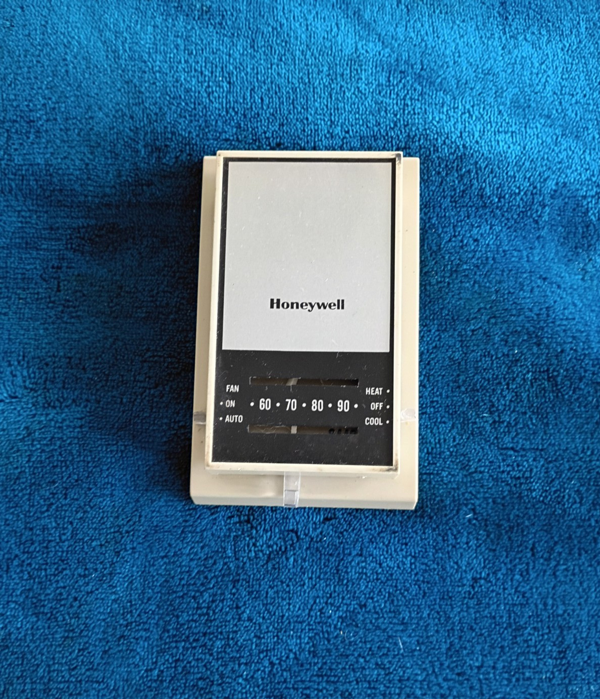 Honeywell T834C 1137 Tradeline 24V Heating Cooling Thermostat Adjustable Switch.
