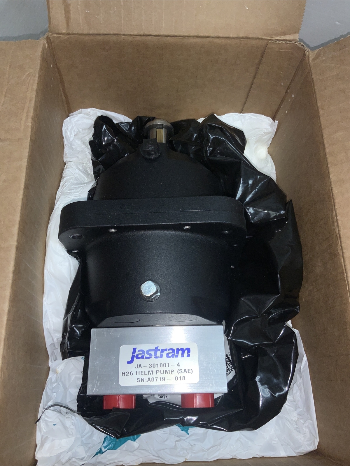 Jastram JA-301001-4 H26 Helm Pump 2.6in³ high quality, precision axial piston