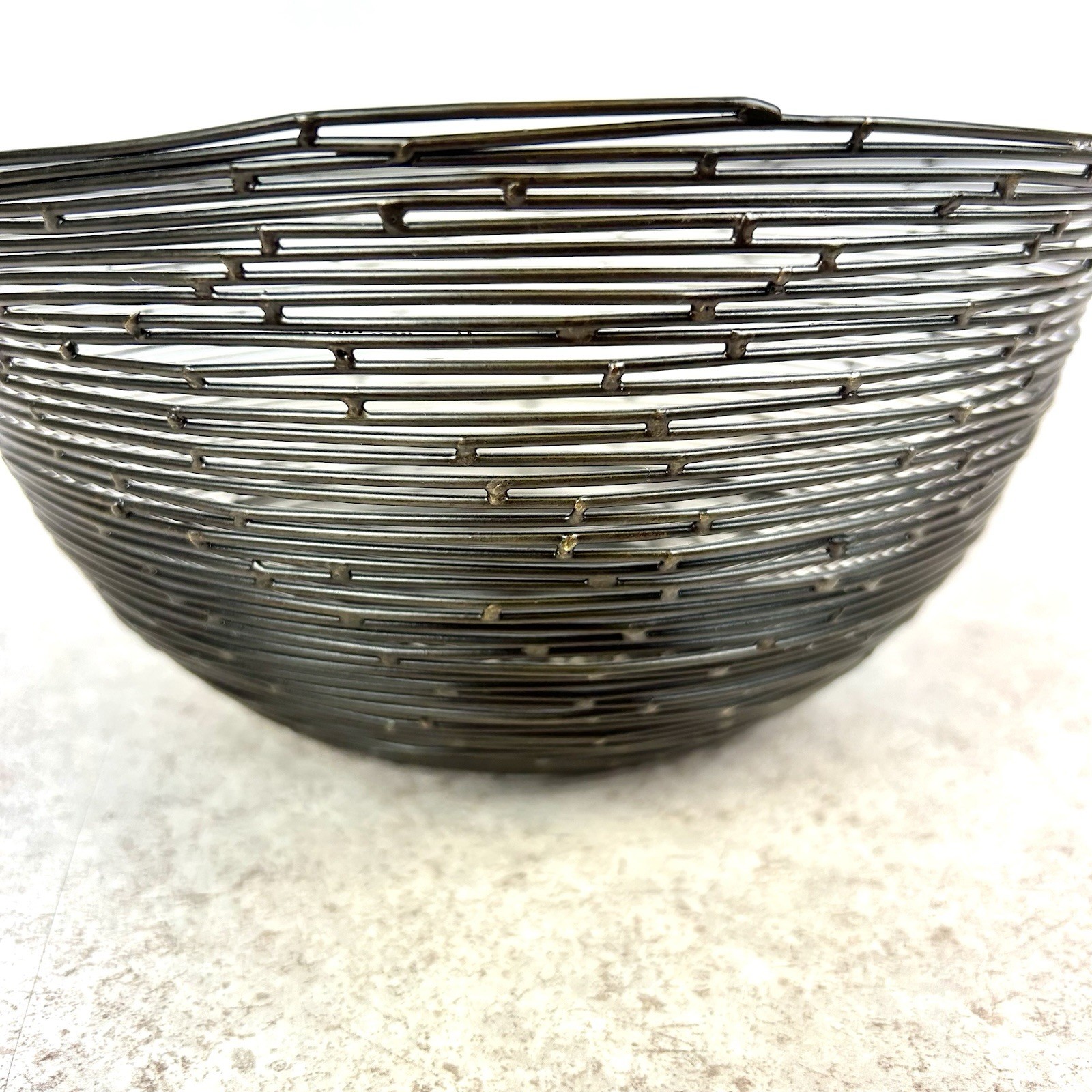 Open-Wire Nest Woven Fruit Veggie Basket Bowl Kitchen Multi Purpose Decor 4x8”