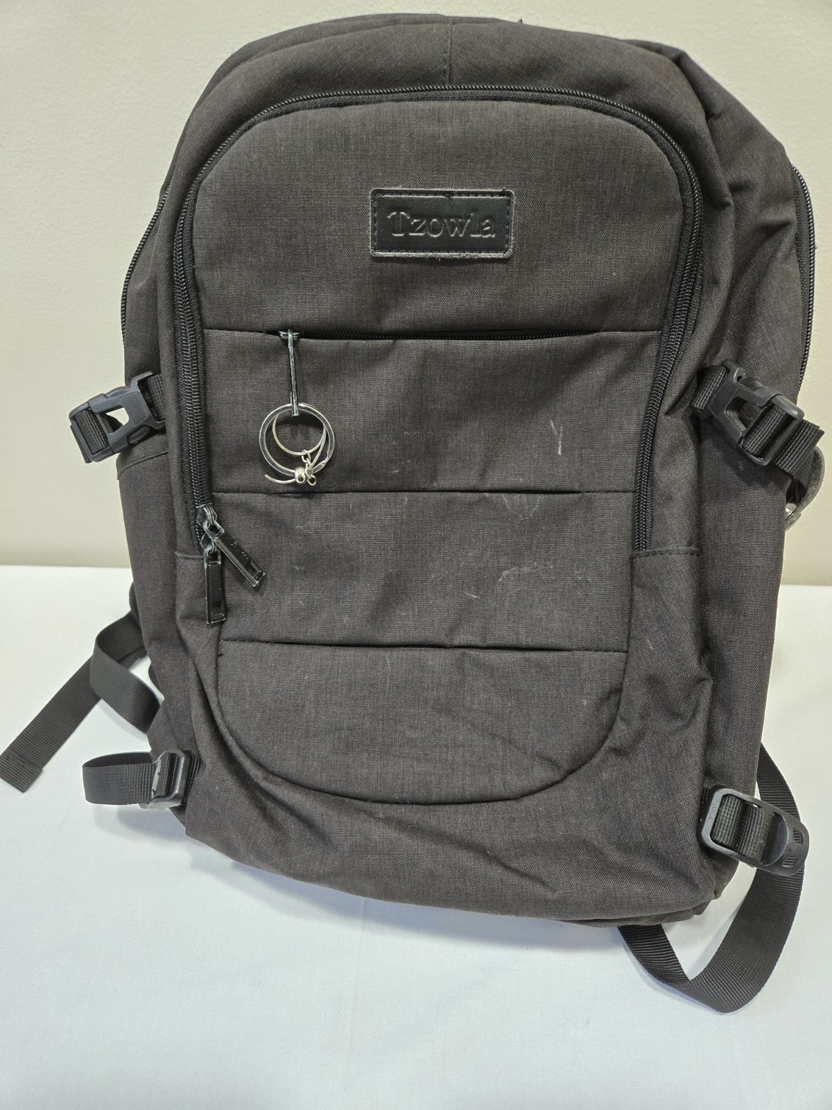 Tzowla Backpack, black Great cond.