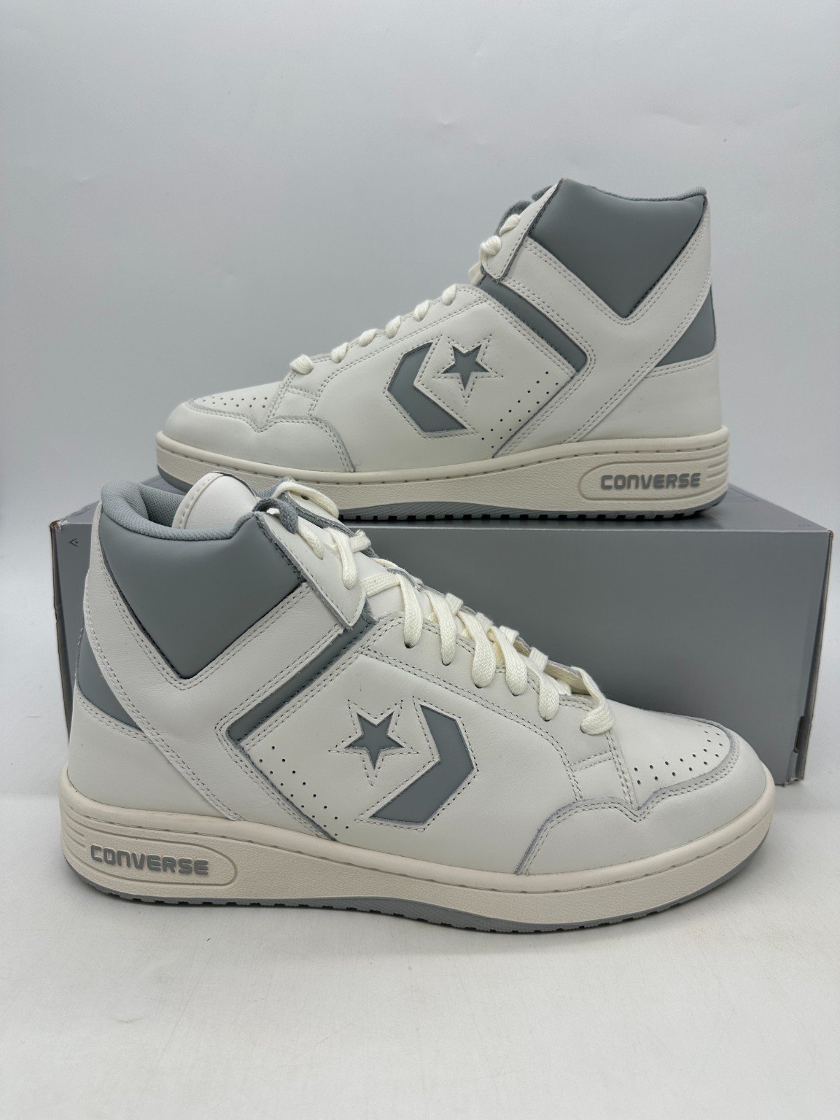Converse Weapon Mid Men's Size 13 White Grey Leather Athletic Shoes A04397C