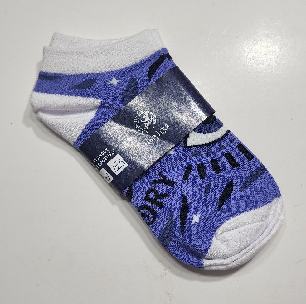 FAIRYLOOT ANKLE SOCKS DAUGHTER OF SMOKE & BONE LAINI TAYLOR PURPLE APRIL 2023