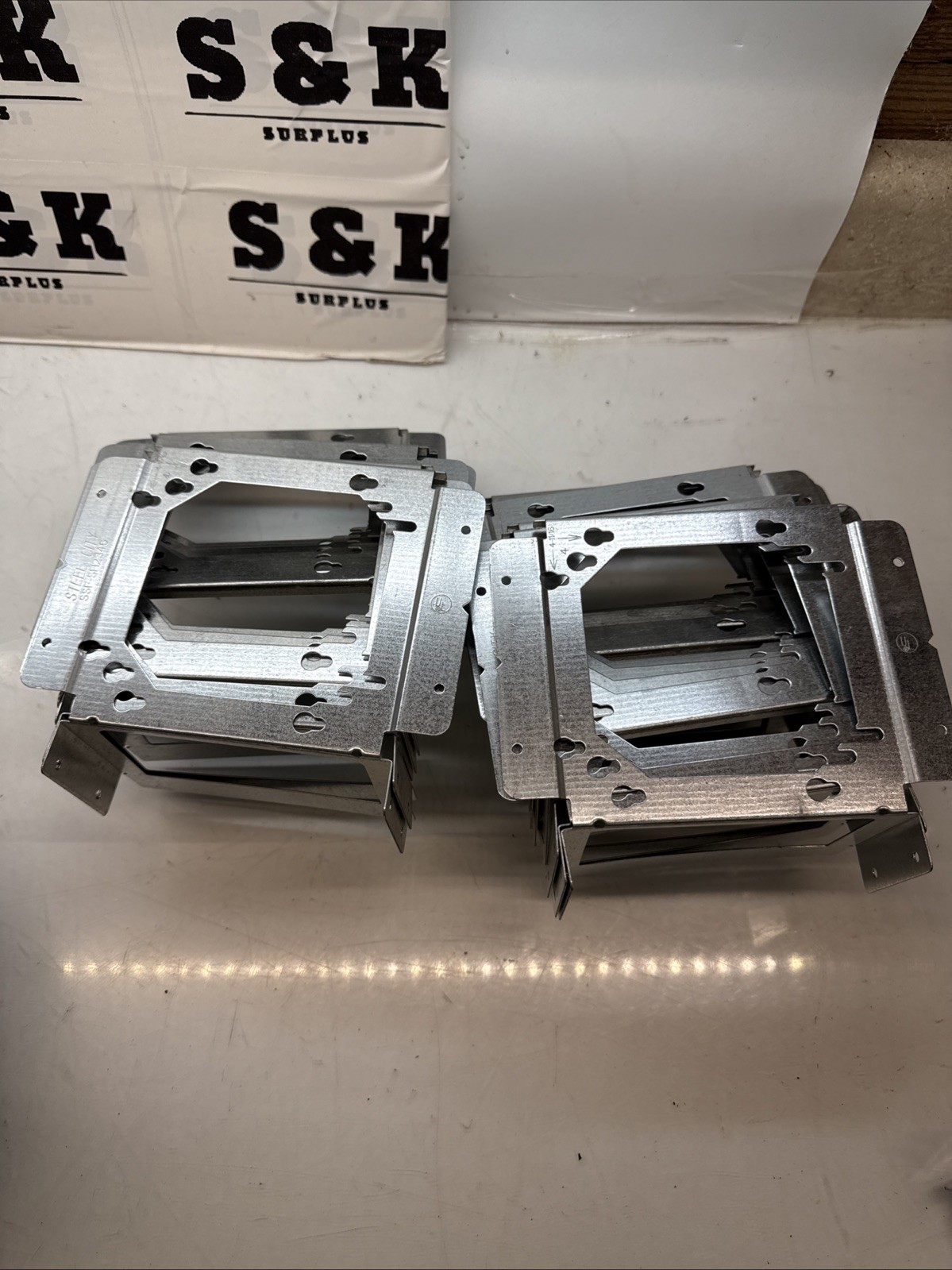 T&B Steel City SSF-SH2346 Lot Of 19 Mounting Brackets